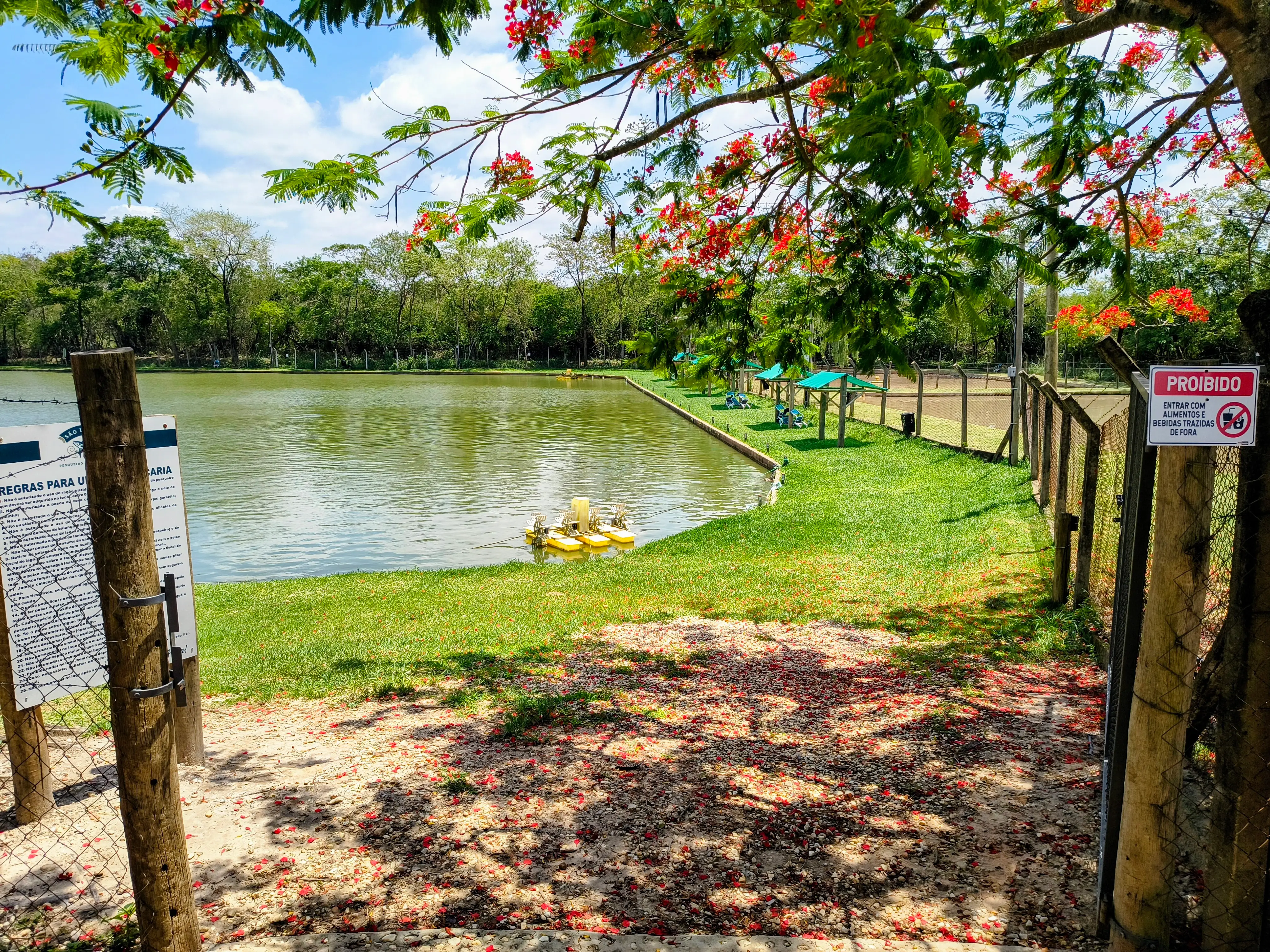 Vista geral do salão principal